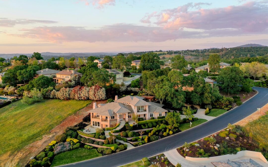 2025 Real Estate Photography Trends: What Sells Homes Faster?