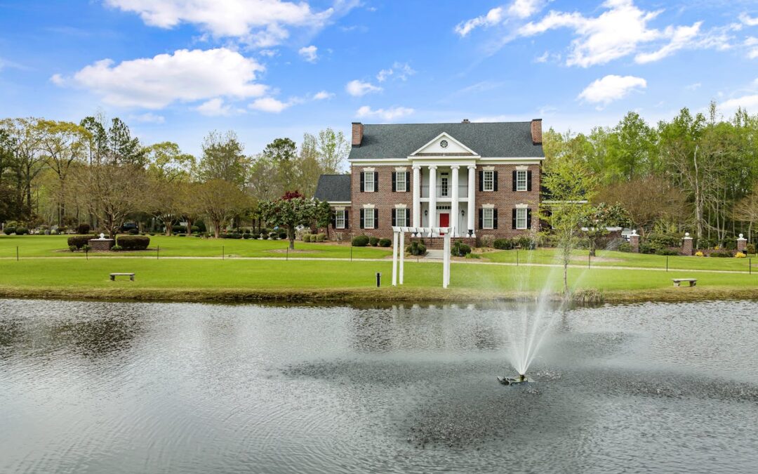 How Real Estate Photography in Bonita Springs Showcases Luxury Living